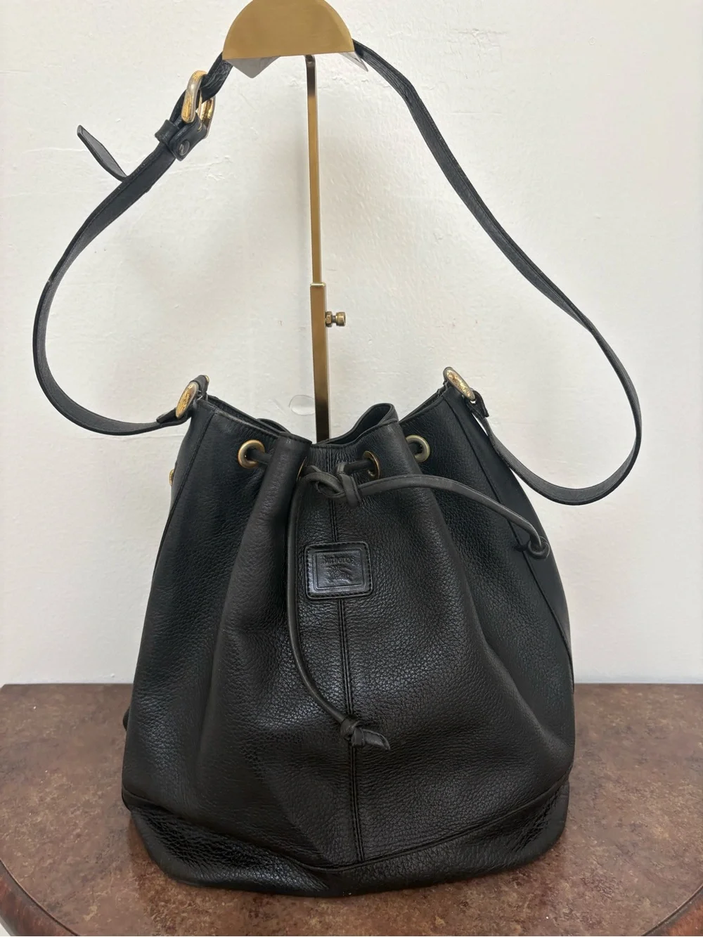 burberrys vintage black leather bucket bag nova check drawstring shoulder bag